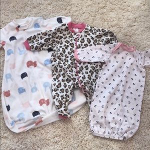 2 Sleep sacks and 2 blanket sleepers like new 3-6m